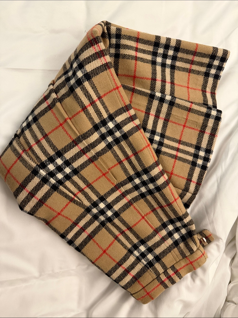Vintage Burberry Tan Plaid A-Line Skirt with Black & Red Accents - Picture 6 of 8